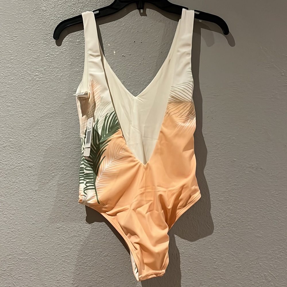 L*space One piece swimsuit - Picture 4 of 6